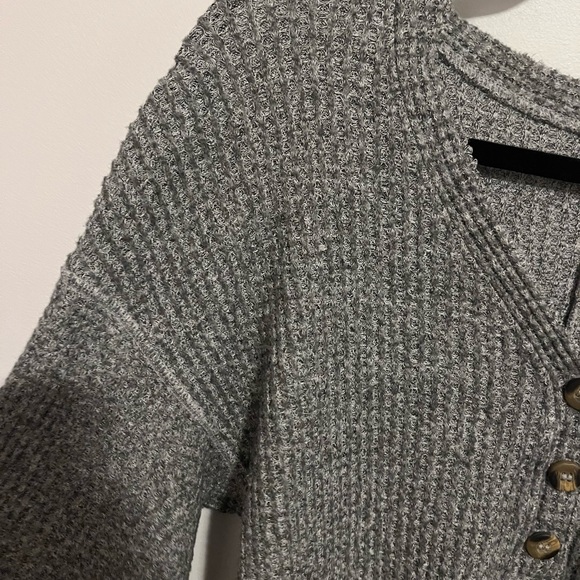 3/$20 ☀️ VGUC American Eagle Drop Shoulder Long Sleeve Shirt - Picture 4 of 6